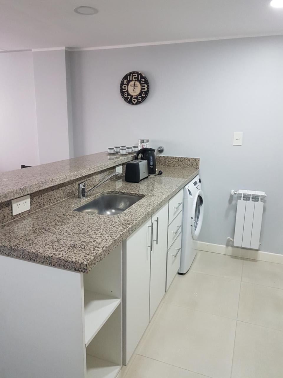 Leguizamon Suite Con Cochera ซัลตา ภายนอก รูปภาพ